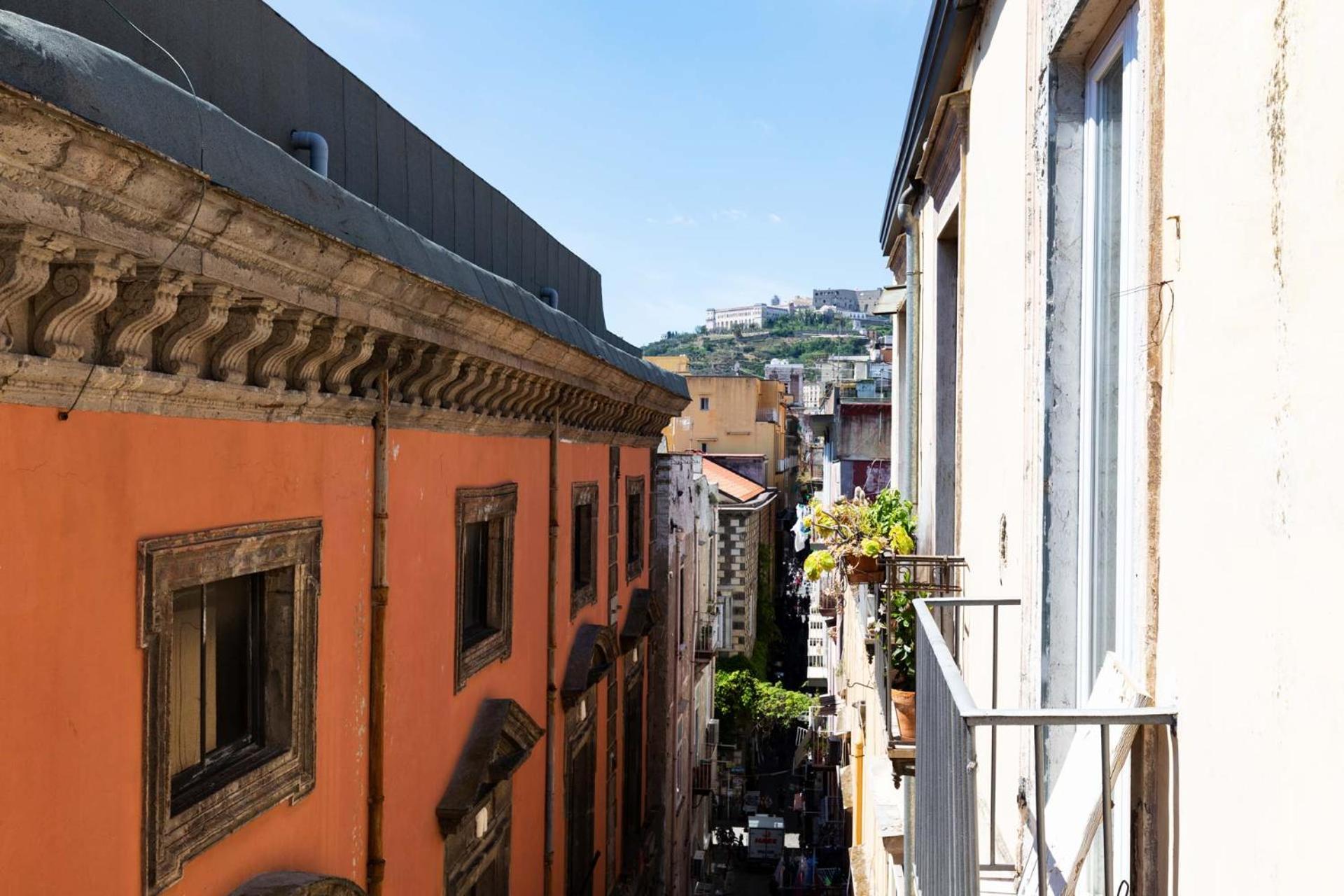 Spaccanapoli Casa Tre Santi Bagian luar foto